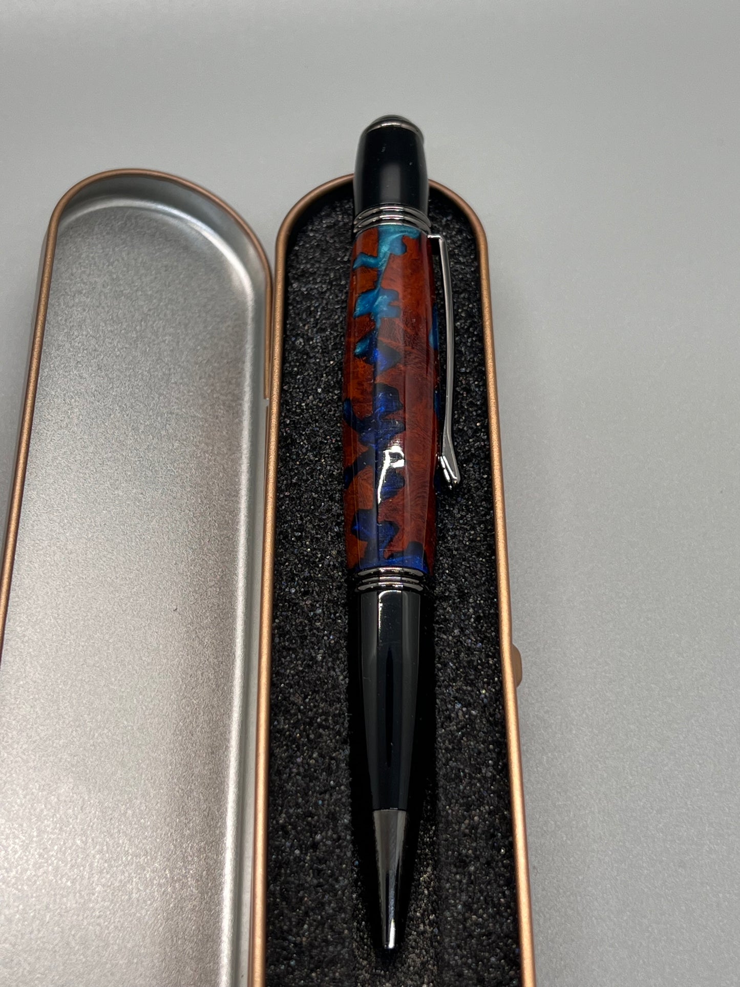 Chrome and Black Gatsby Twist Pen with Amboyna Burl and Blue resin