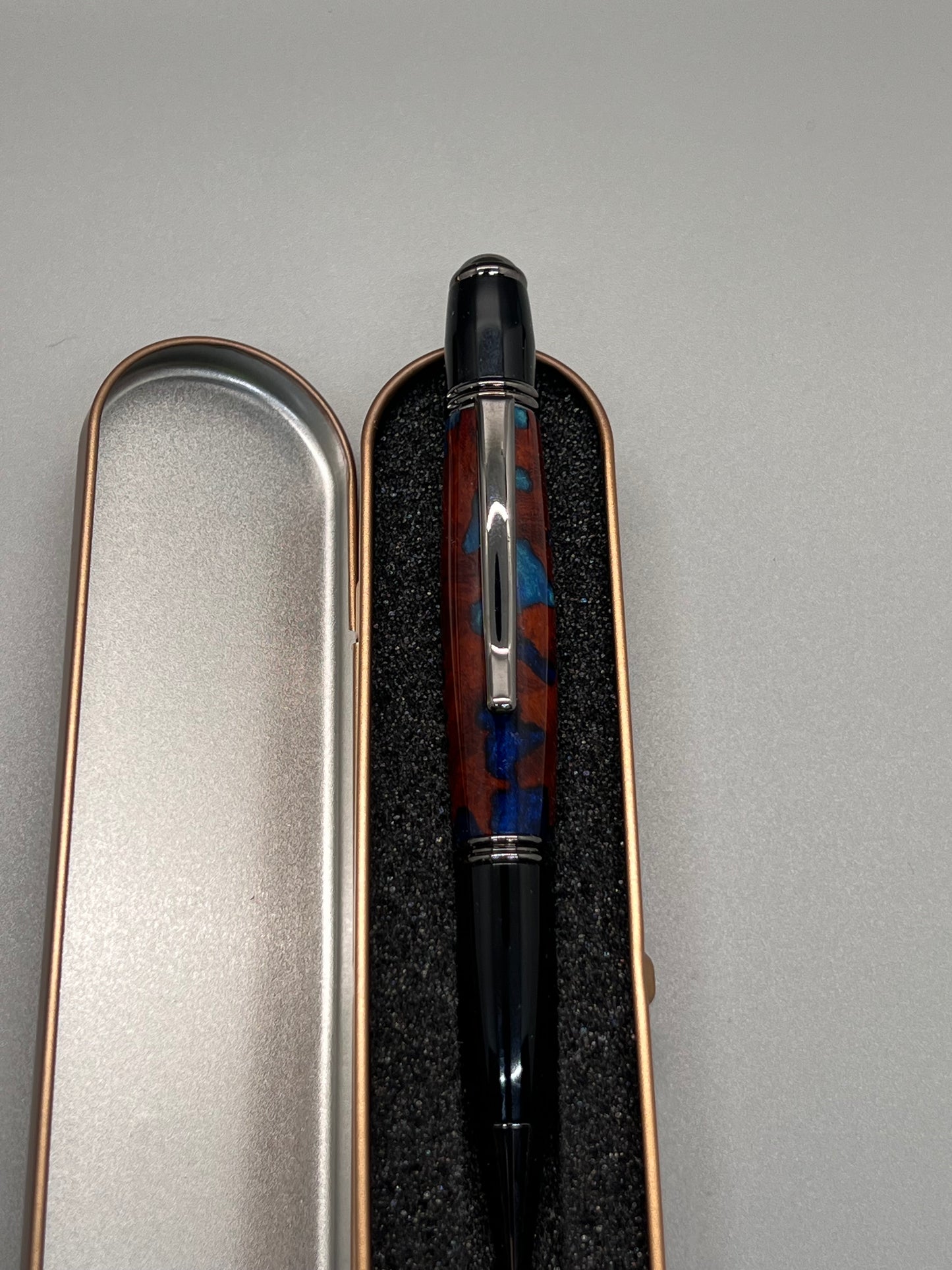 Chrome and Black Gatsby Twist Pen with Amboyna Burl and Blue resin