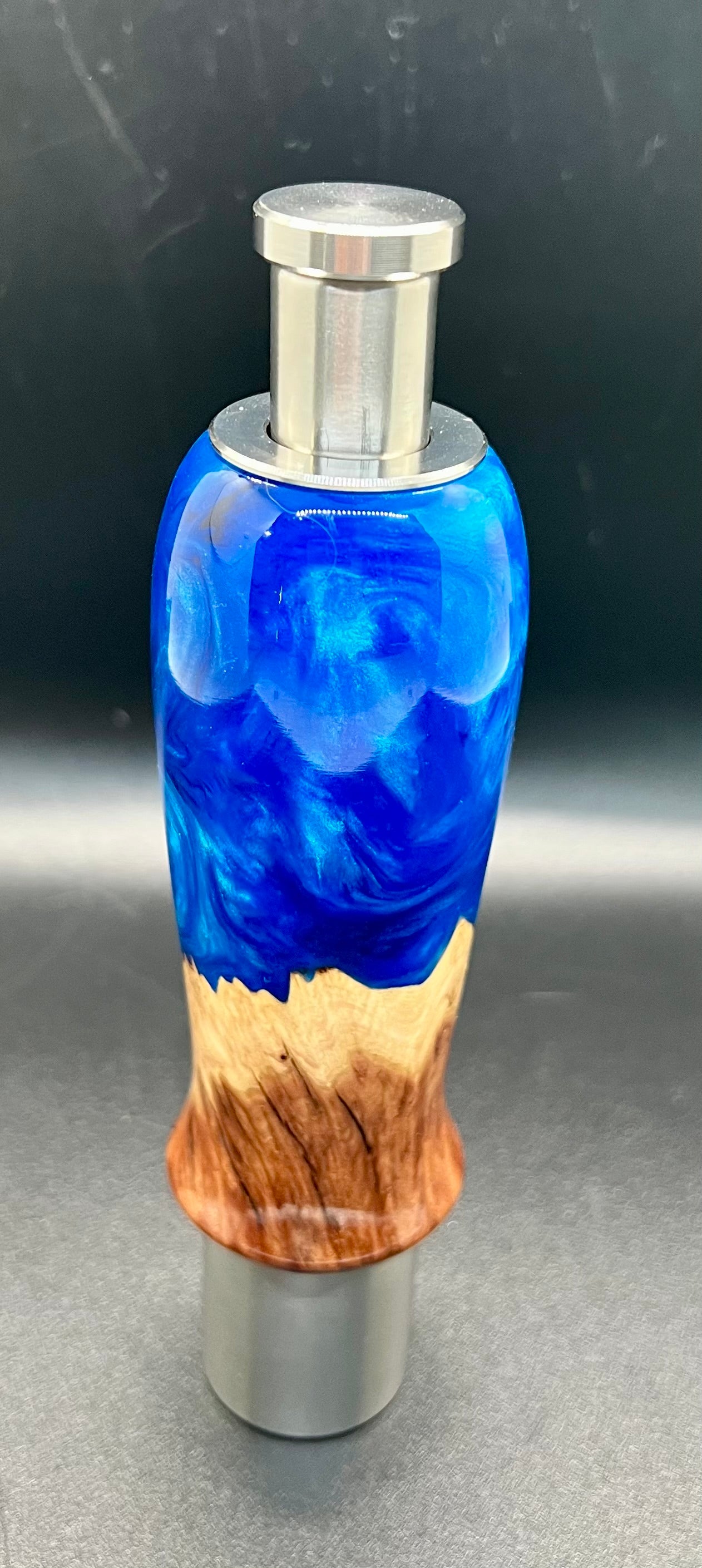 One handed Press top Salt/Peppermill