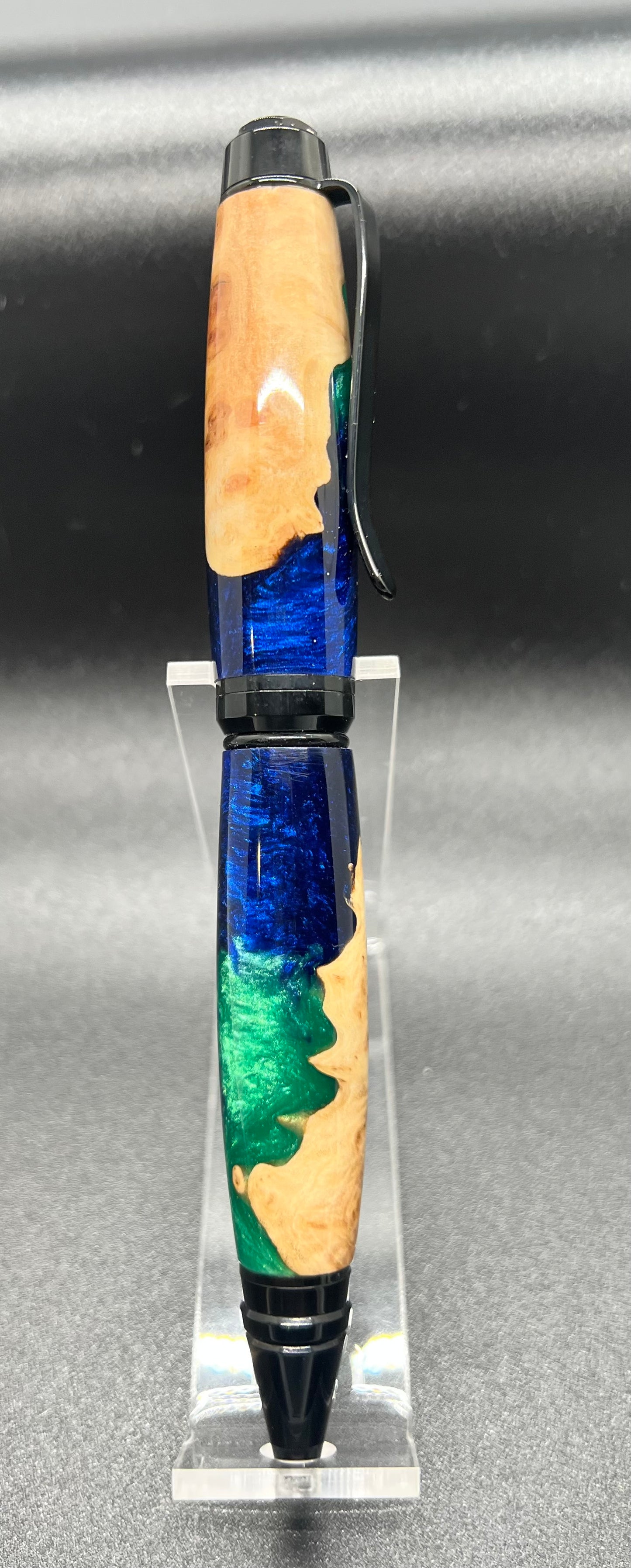 Ultra/Premier Cigar Twist pen w/Mallee Burl, Blue & Green resin