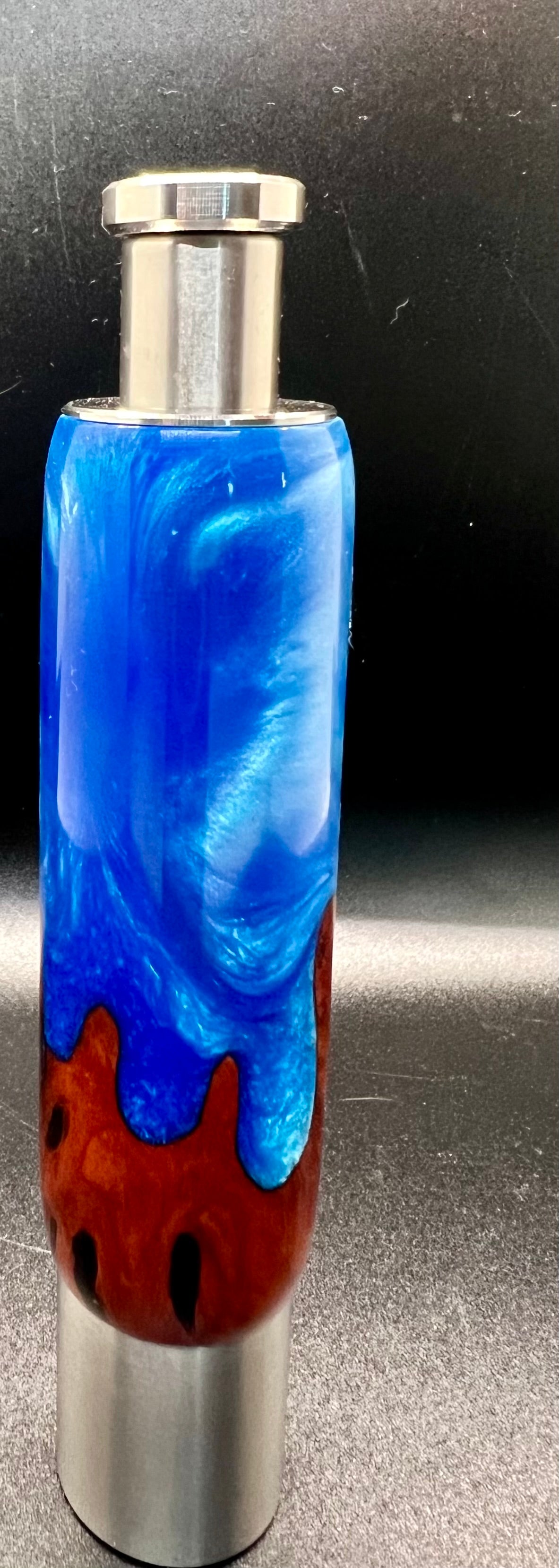 One handed Press top Salt/Peppermill