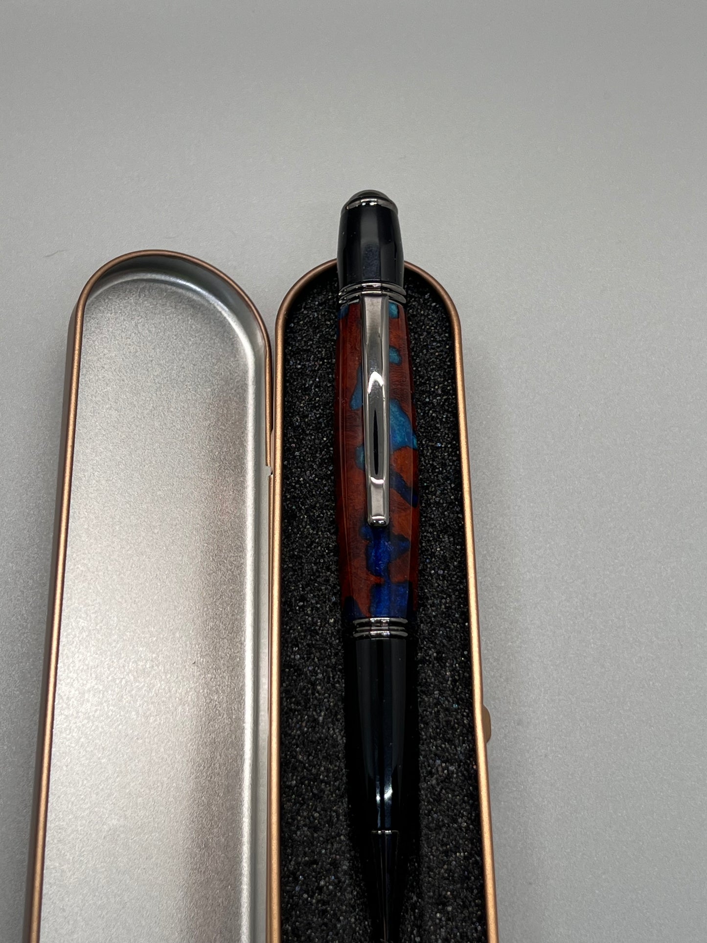 Chrome and Black Gatsby Twist Pen with Amboyna Burl and Blue resin