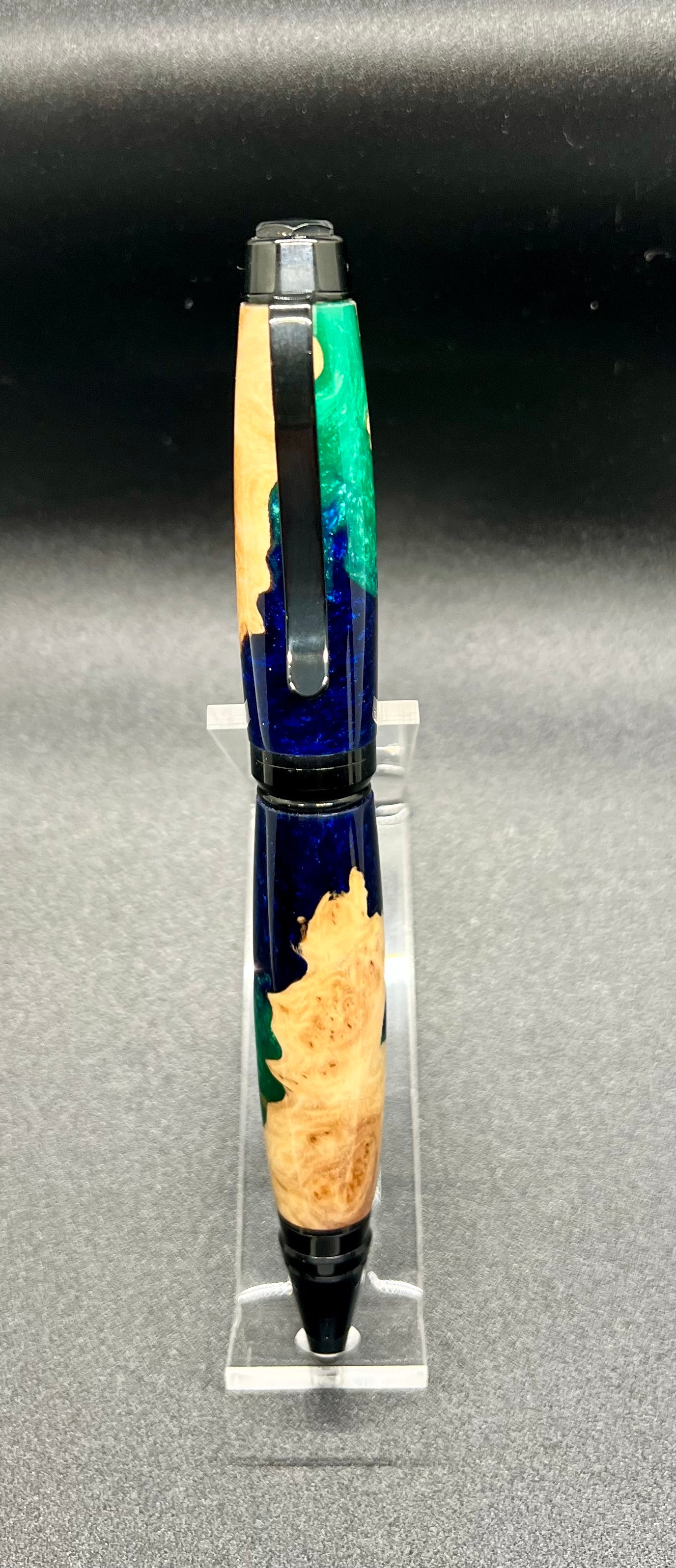 Ultra/Premier Cigar Twist pen w/Mallee Burl, Blue & Green resin