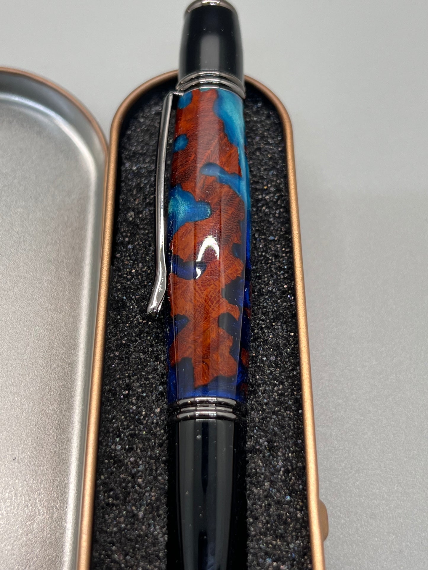 Chrome and Black Gatsby Twist Pen with Amboyna Burl and Blue resin