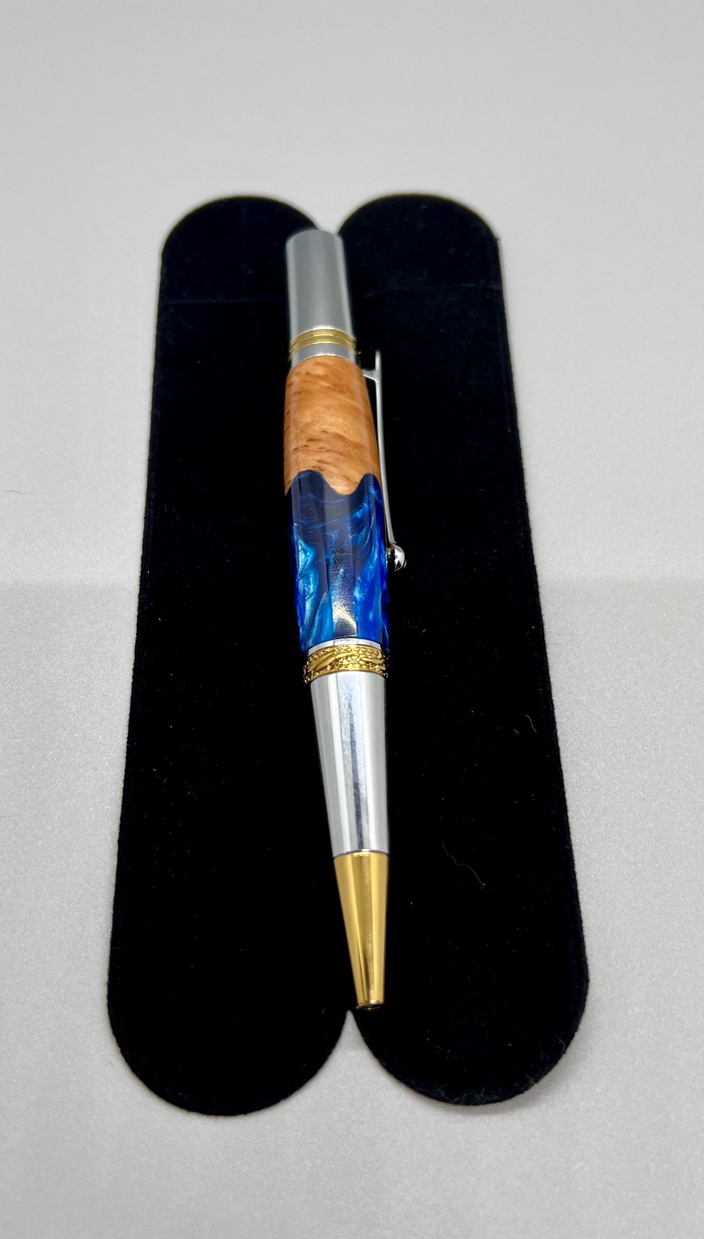 Majestic Squire Twist Pen in Gold and Chrome with Bimble Box Burl and Blue resin